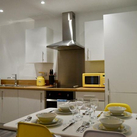 Qh31 - City Centre Location With 2 Double Bedrooms Sleeping Up To 4 People - Spacious Work Or Leisure Apartment Σέφιλντ Εξωτερικό φωτογραφία